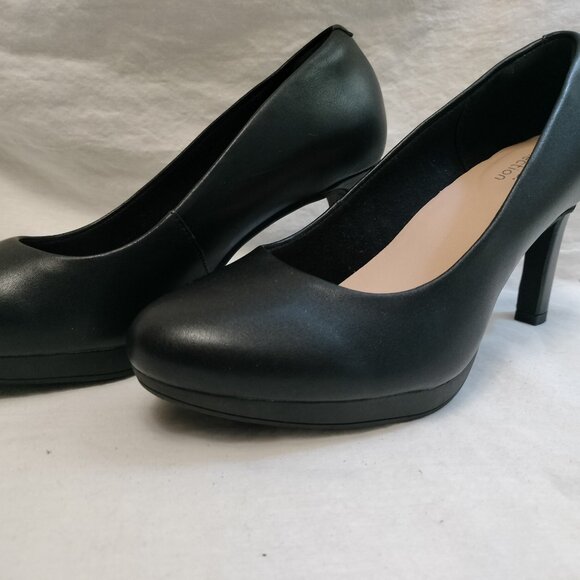 Clarks Collection Classic Pumps: Black Leather - Picture 10 of 10